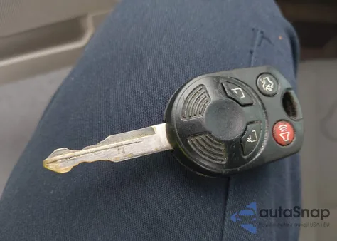 2010 Ford Escape Xlt from USA, damaged, VIN 1FMCU0DG9AKB08403